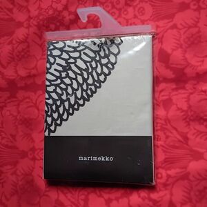 NWT Set of 2 Marimekko "Pippurikera" Gray and Black Abstract Cotton Pillowcases